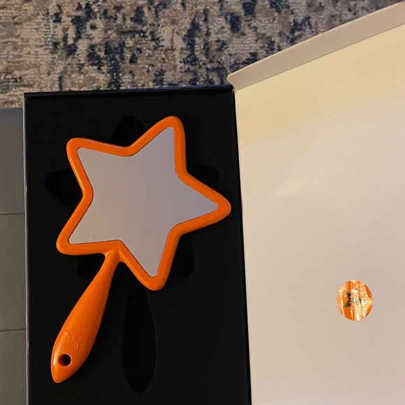 Jeffree Star Cosmetics Exclusive Handheld Mirror Only available in mystery box - Picture 5 of 9